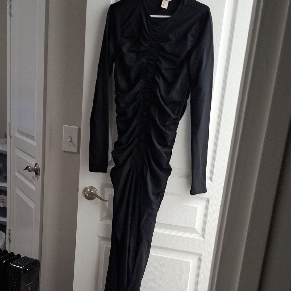 H&M Black Long Sleeve Ruched Dress